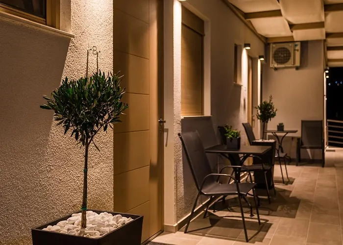 Lighthouse Apartament *