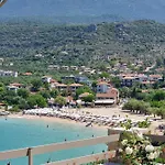 Lighthouse Apartment Stoupa