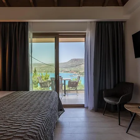 Lighthouse * Stoúpa