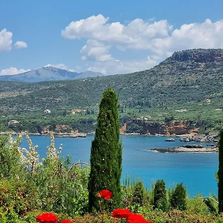 Lighthouse Appartement Stoúpa